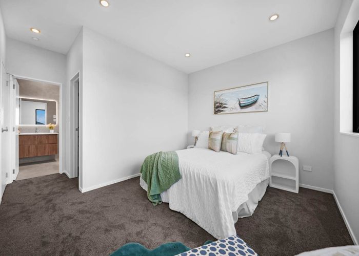  at 7 Pupu Crescent, Opaheke, Papakura, Auckland