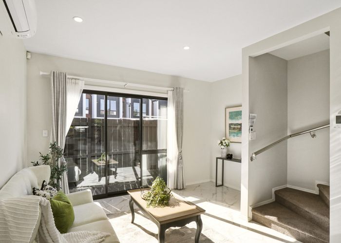  at 8/1 Tennessee Avenue, Mangere East, Manukau City, Auckland