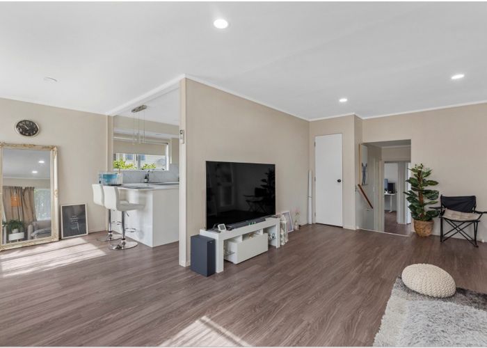  at 303 Roscommon road, Clendon Park, Manukau City, Auckland