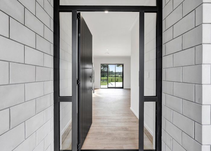  at 31 Ninia Road, Paraite, New Plymouth