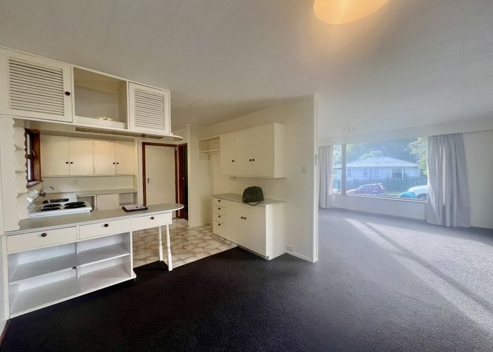  at 6 Barberry Grove, Maungaraki, Lower Hutt, Wellington