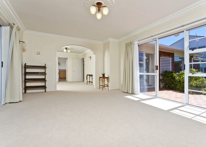  at 2/10 Jutland Road, Hauraki, Auckland