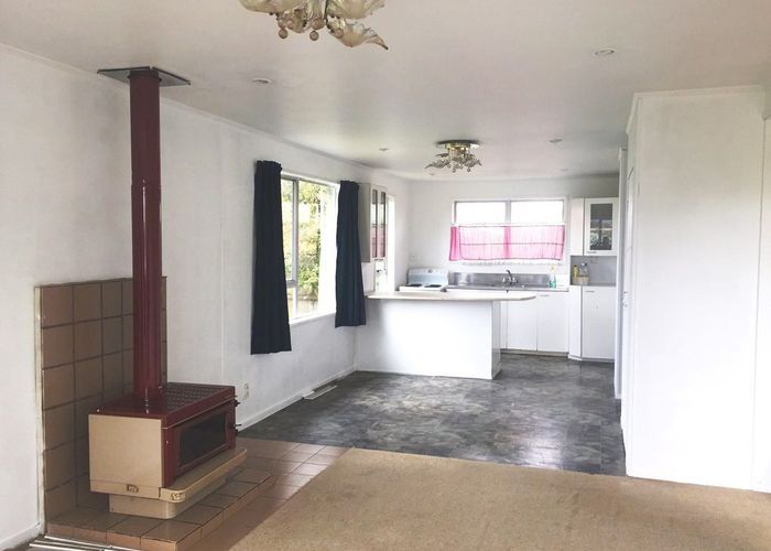  at 402 Roscommon Road, Clendon Park, Manukau City, Auckland