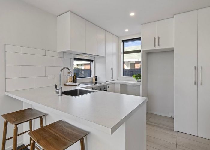  at 2/68 Barbour Street, Waltham, Christchurch City, Canterbury