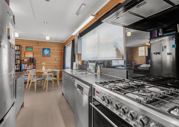  at 6 Garnet Grove, Birchville, Upper Hutt, Wellington