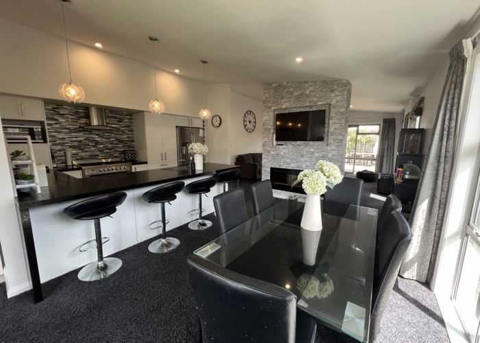  at 30 Peter Hall Drive, Kelvin Grove, Palmerston North, Manawatu / Whanganui