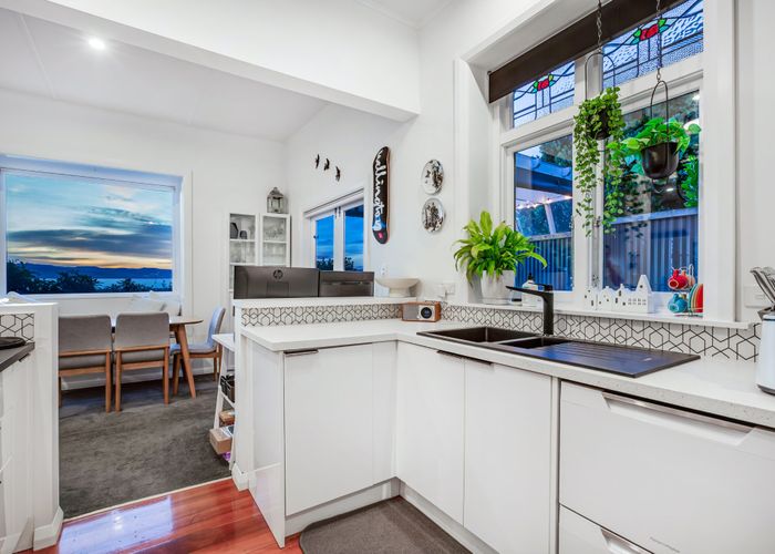  at 409 Marine Drive, Mahina Bay, Lower Hutt