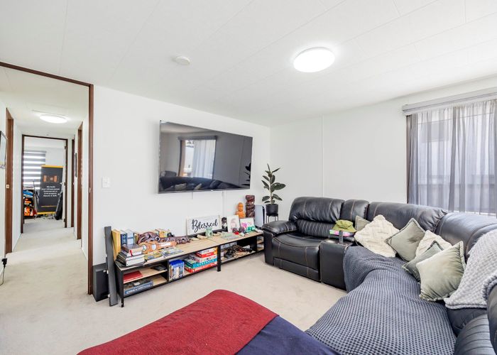  at 2/104 Forrest Hill Road, Forrest Hill, North Shore City, Auckland
