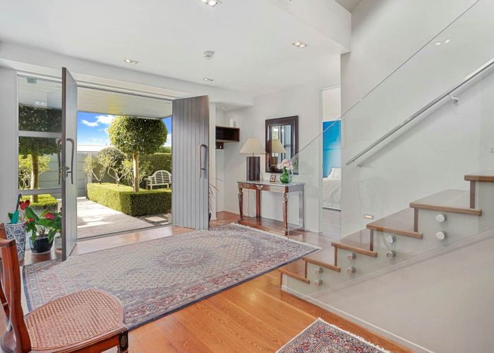  at 81 Seacliffe Avenue, Narrow Neck, North Shore City, Auckland