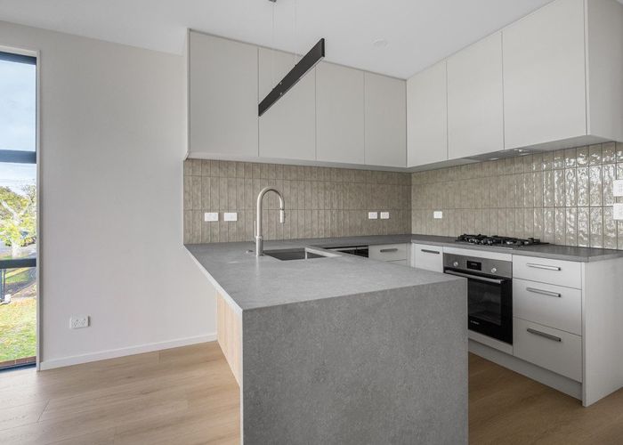 at 6&7/1 Waiohua Road, Greenlane, Auckland City, Auckland