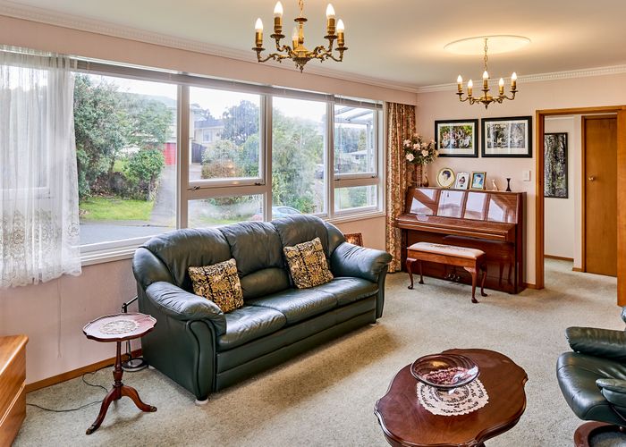  at 77 Larsen Crescent, Tawa, Wellington