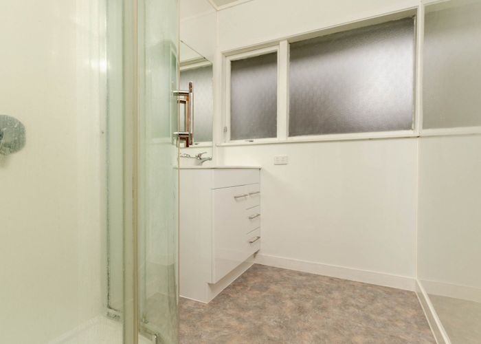  at 2/24 Shackleton Road, Mount Eden, Auckland City, Auckland