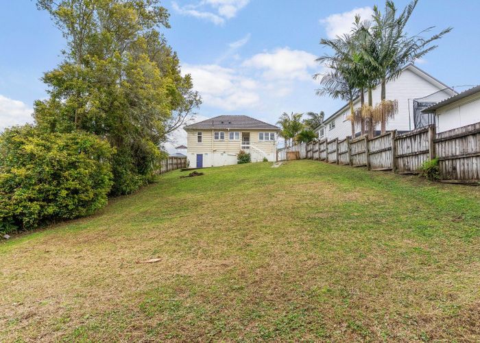  at 32 Montrose Street, Point Chevalier, Auckland City, Auckland