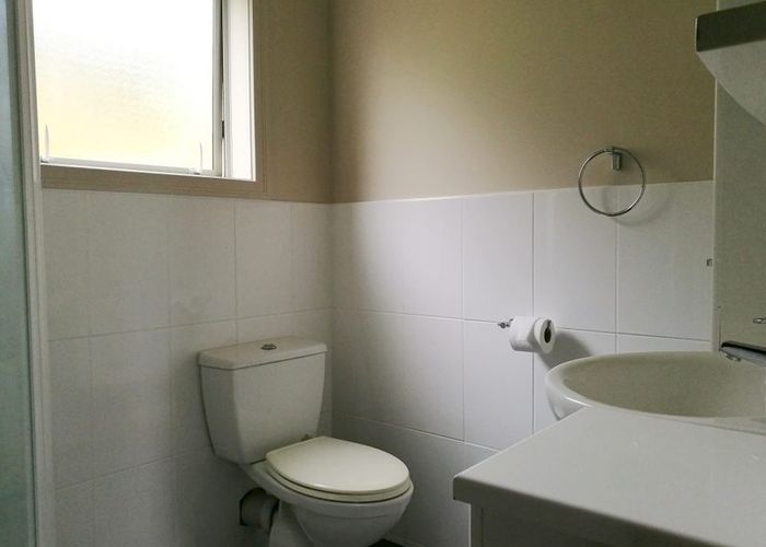  at 18A Castor Bay Road, Castor Bay, North Shore City, Auckland