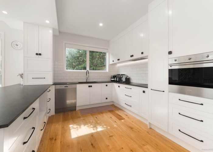  at 14 Eagleson Street, Northcross, North Shore City, Auckland