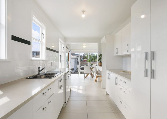  at 5 Santos Place, Onehunga, Auckland