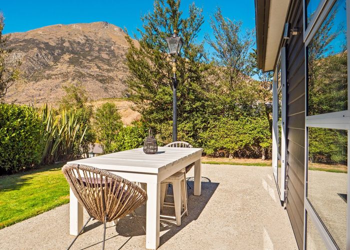  at 6 McIvor Lane, Lake Hayes, Queenstown