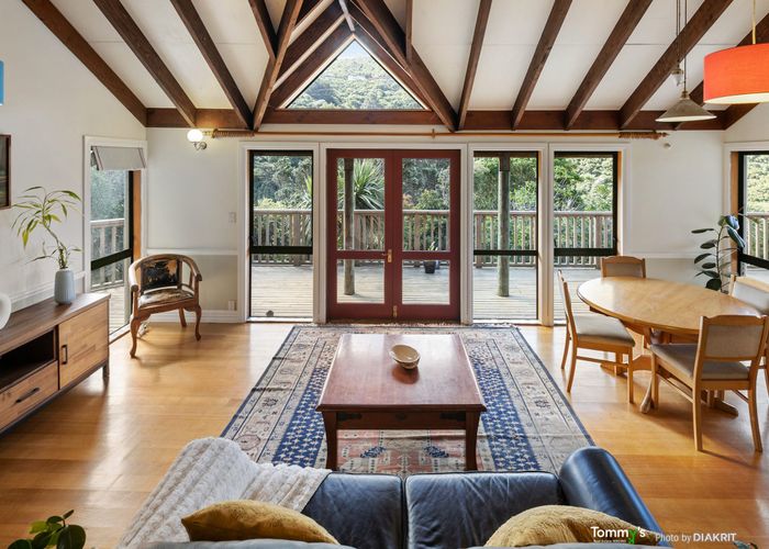  at 216 Barnard Street, Wadestown, Wellington