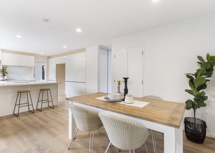  at 13 Edendale Road, Somerville, Manukau