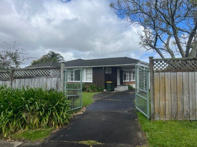  at 4 Cromdale Avenue, Highland Park, Manukau City, Auckland