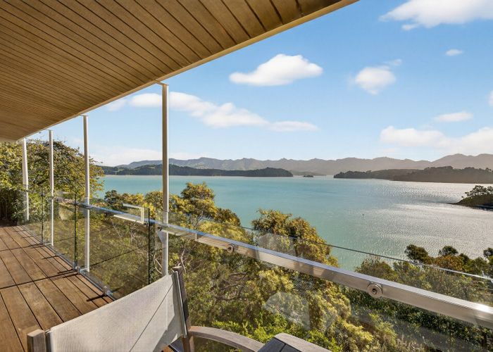  at 348 Marine Drive, Charteris Bay, Governors Bay