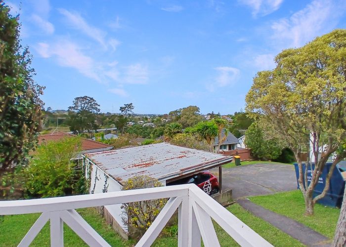  at 1/11 Talavera Place, Te Atatu South, Auckland