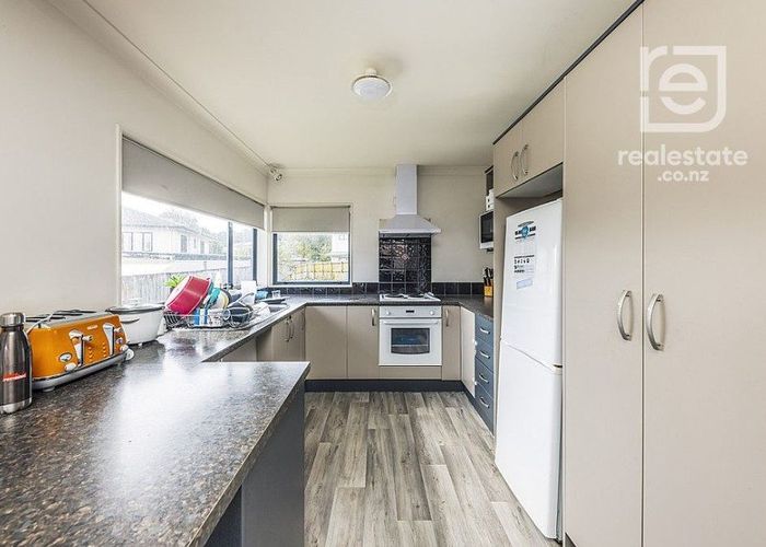  at 61 De Havilland Drive, Goodwood Heights, Manukau City, Auckland