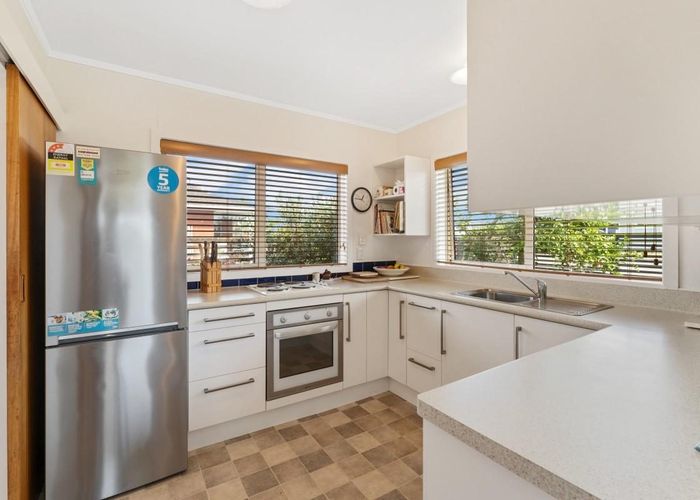  at 126a Hillcrest Road, Raumati Beach, Kapiti Coast, Wellington