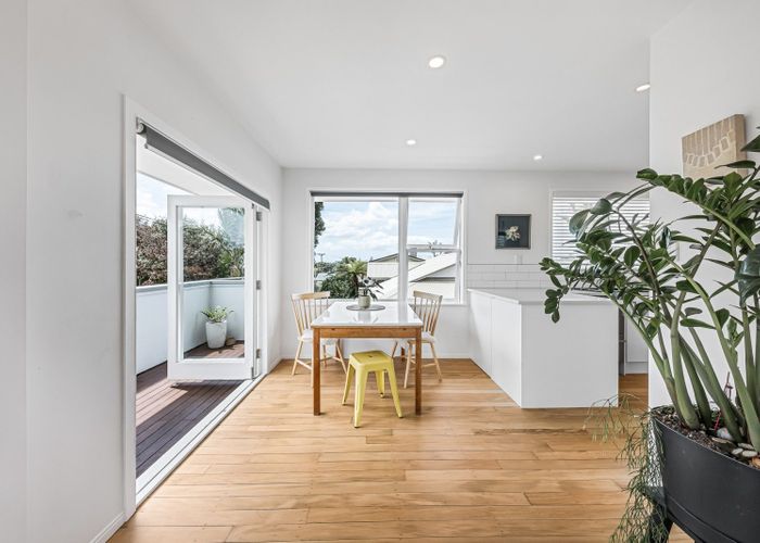  at 1/9 Buxton Street, Point Chevalier, Auckland