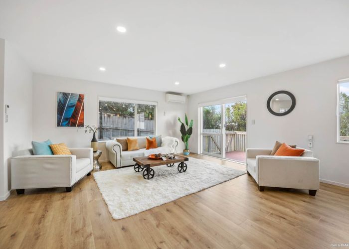 at 2/63 Pupuke Road, Birkenhead, Auckland