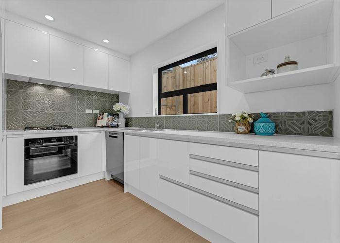  at 1/163 Bradbury road, Botany Downs, Manukau City, Auckland