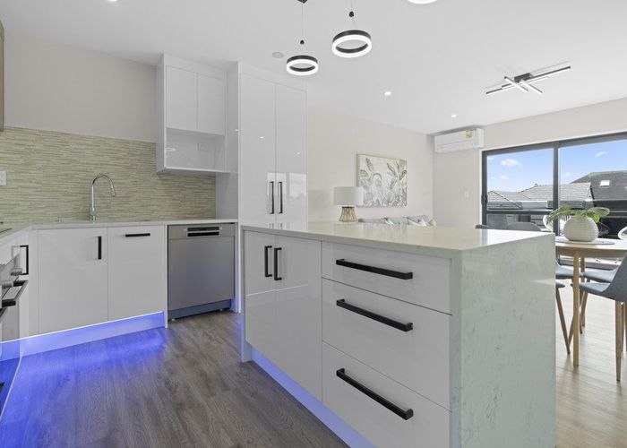  at 7/18 Hutchinsons Road, Bucklands Beach, Auckland
