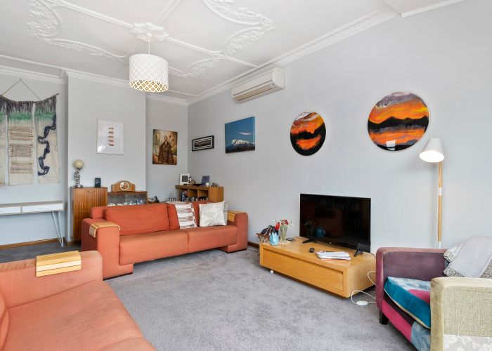  at 15 Wharfdale Street, Macandrew Bay, Dunedin