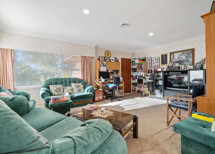  at 1 Freshney Place, Hill Park, Manukau City, Auckland