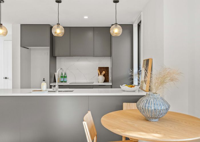  at 2/60 Innes Road, Merivale, Christchurch City, Canterbury