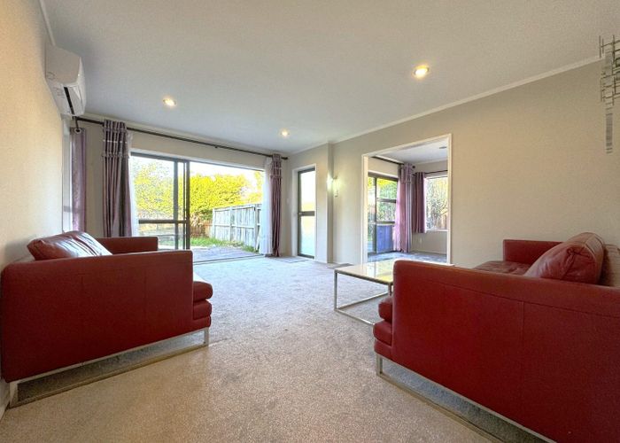  at 1/20 Alma Road--Viewing--On Sat 20th Dec at 12:40-1:00pm, Milford, North Shore City, Auckland