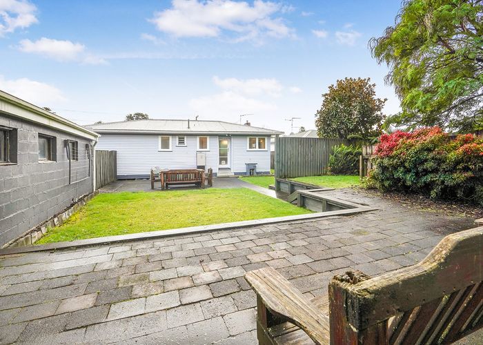  at 21 Manapouri Place, Glenview, Hamilton