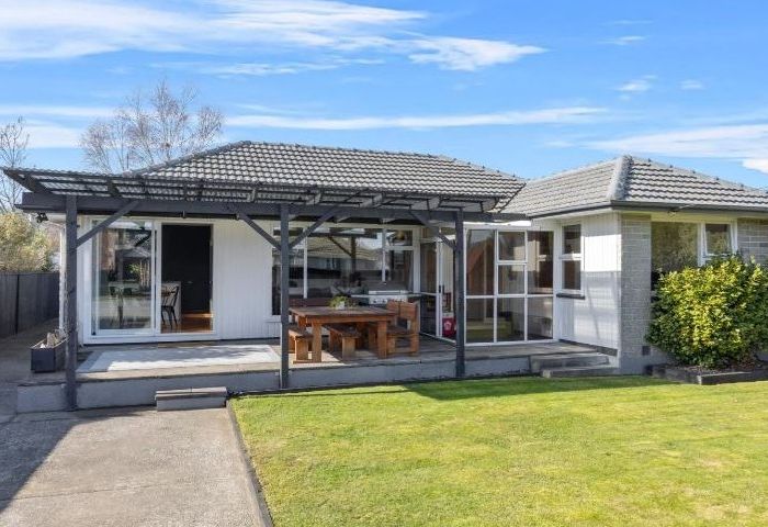  at 124 Cavendish Road, Casebrook, Christchurch