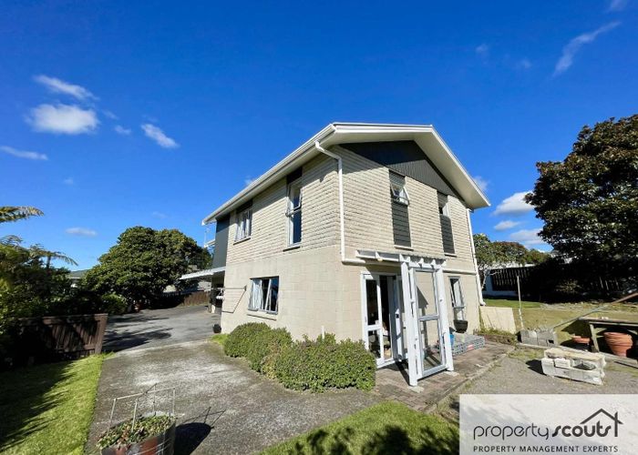  at 12 Te Ngaere Place, Merrilands, New Plymouth, Taranaki