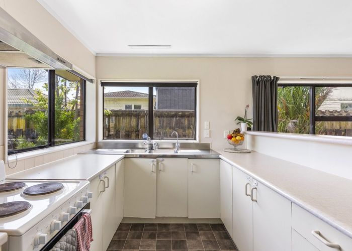  at 2/1 Laurie Avenue, Papakura, Papakura, Auckland