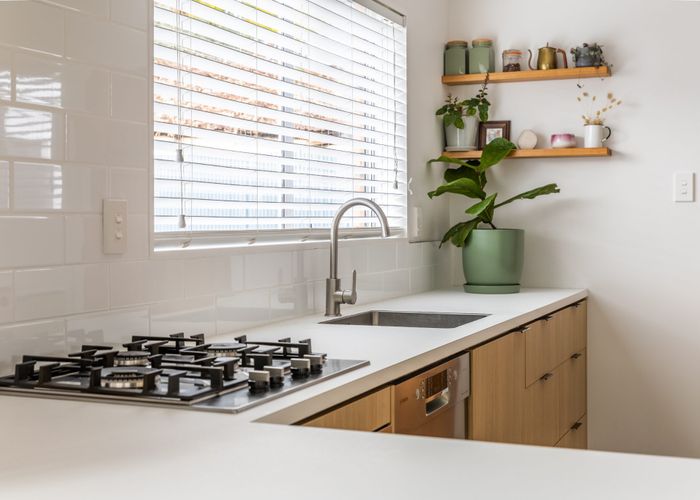  at 2/203 Galloway Street, Hamilton East, Hamilton