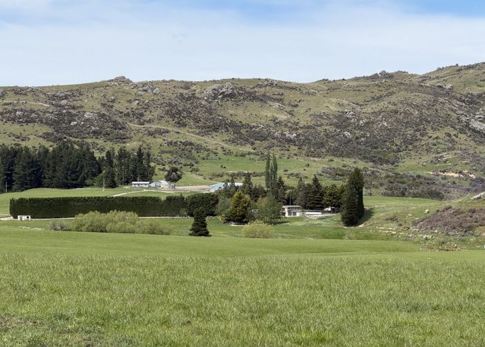  at 5582 Wedderburn-Becks Road and 755-971 Linnburn Runs Road, Oturehua, Central Otago, Otago