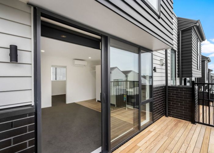  at 30 Panoni Lane, Howick, Manukau City, Auckland