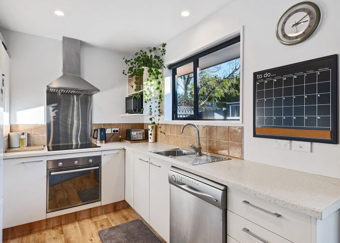  at 3/85 Yaldhurst Road, Sockburn, Christchurch