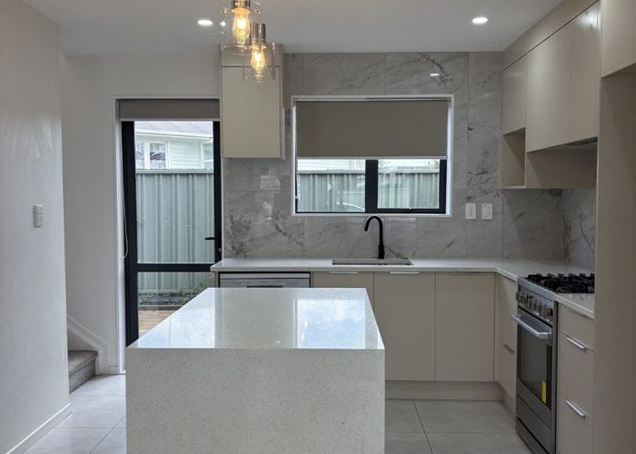  at 3/7 Tairere Crescent, Rosehill, Papakura, Auckland