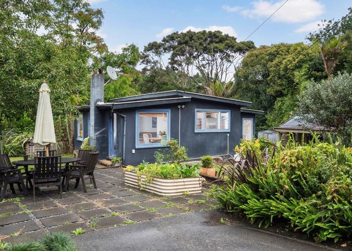  at 69 Warner Park Avenue, Laingholm, Auckland