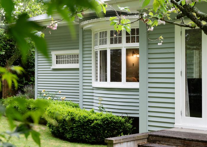  at 6 Kitchener Street, Claudelands, Hamilton