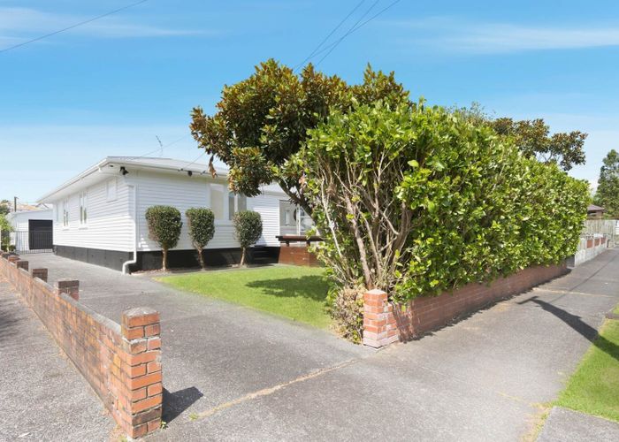  at 9 Meredith Street, Blockhouse Bay, Auckland City, Auckland