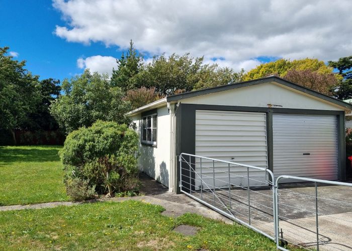  at 8 Frederick Street, Carterton, Carterton, Wellington