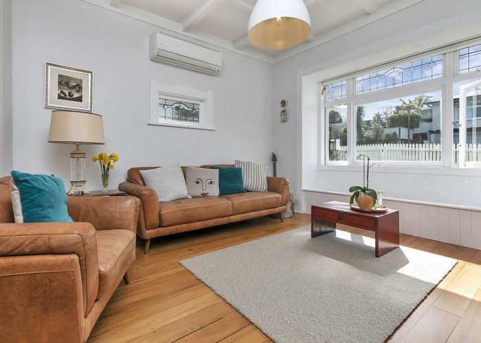  at 50 Westmere Crescent, Westmere, Auckland